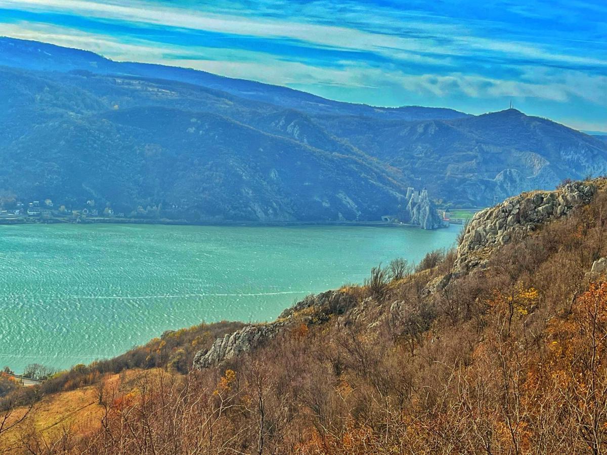 Cabana Priod Coronini Pescari Buitenkant foto